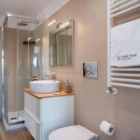 公寓 Sky Domus Historic Center Penthouse With Jacuzzi