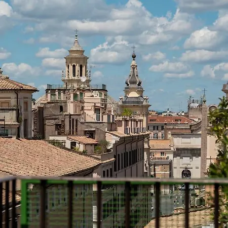 Sky Domus Historic Center Penthouse With Jacuzzi 公寓 *
