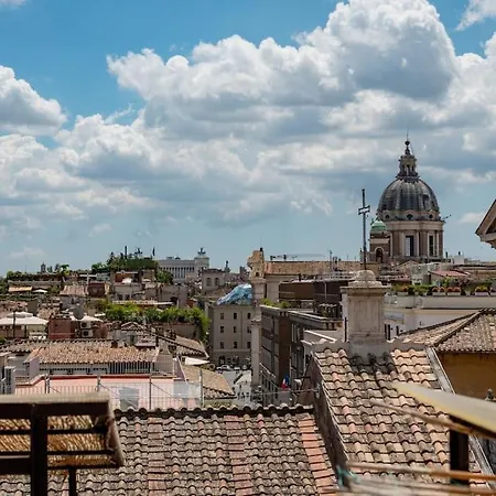 Διαμέρισμα Sky Domus Historic Center Penthouse With Jacuzzi *