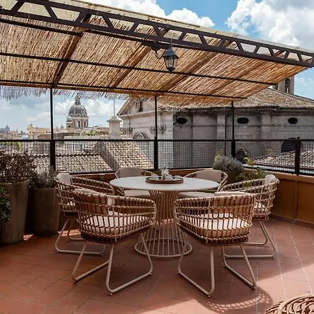 Sky Domus Historic Center Penthouse With Jacuzzi Διαμέρισμα