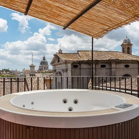 Sky Domus Historic Center Penthouse With Jacuzzi アパート ローマ